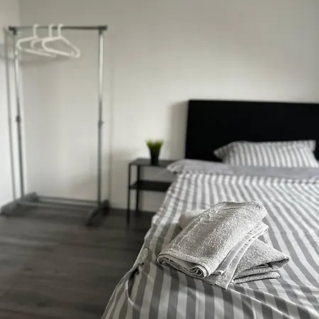 Homeberg - Feine 3 Zimmer, 4 Betten, 60qm In Lage Duisburg