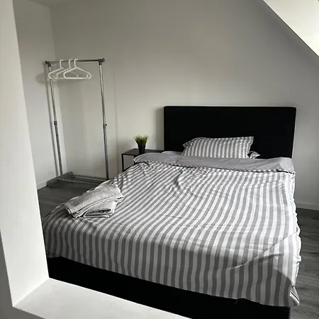 Homeberg - Feine 3 Zimmer, 4 Betten, 60qm In Lage Apartment *