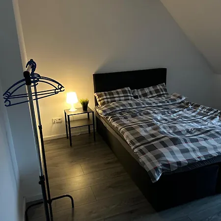 Lägenhet Homeberg - Feine 3 Zimmer, 4 Betten, 60qm In Lage Duisburg