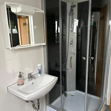 Homeberg - Feine 3 Zimmer, 4 Betten, 60qm In Lage Apartment