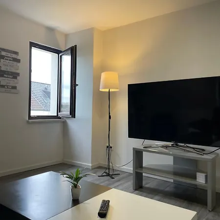 Homeberg - Feine 3 Zimmer, 4 Betten, 60qm In Lage * ドゥイスブルグ